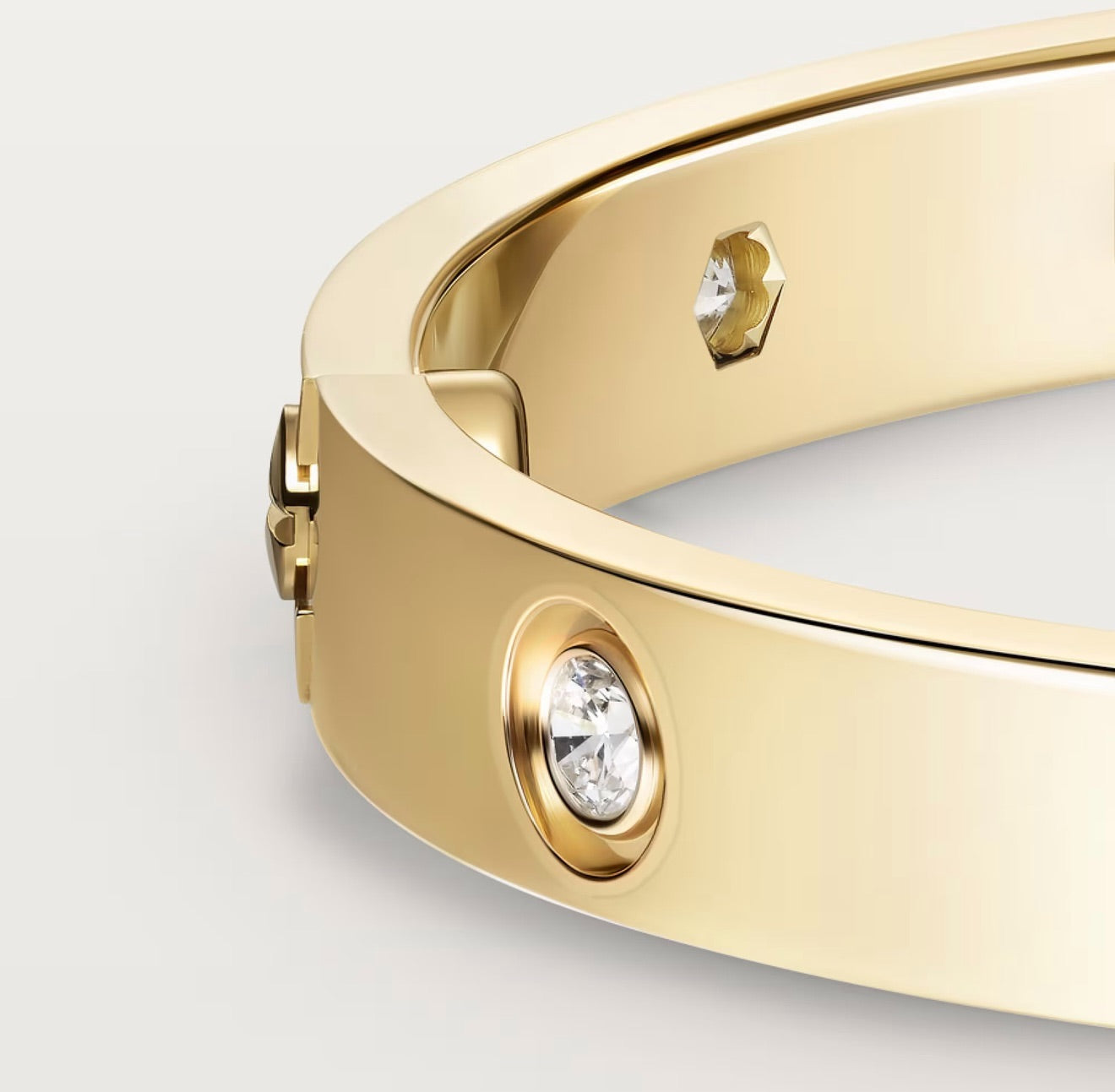 ECRU LUXE